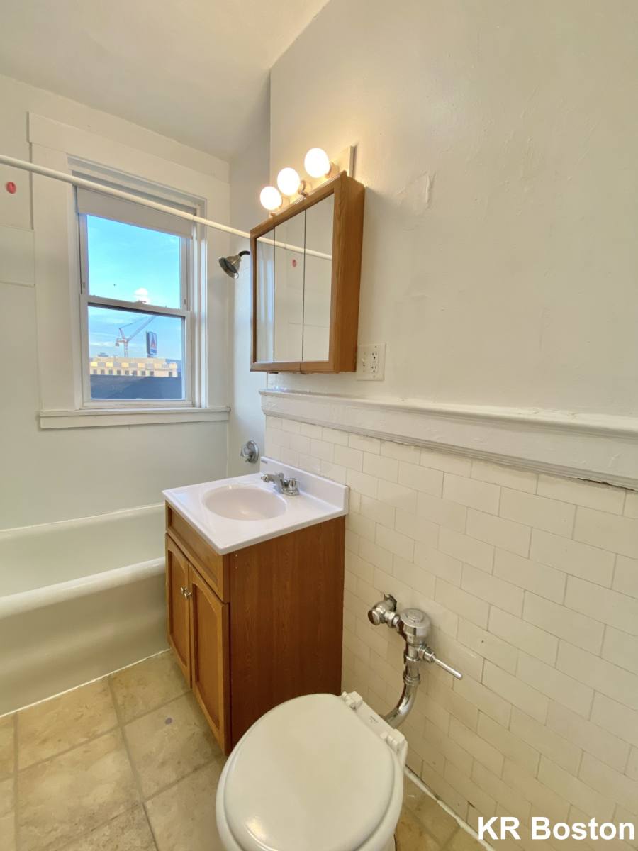 Apartment for rent at 1171 Boylston St #35, Boston, MA 02215