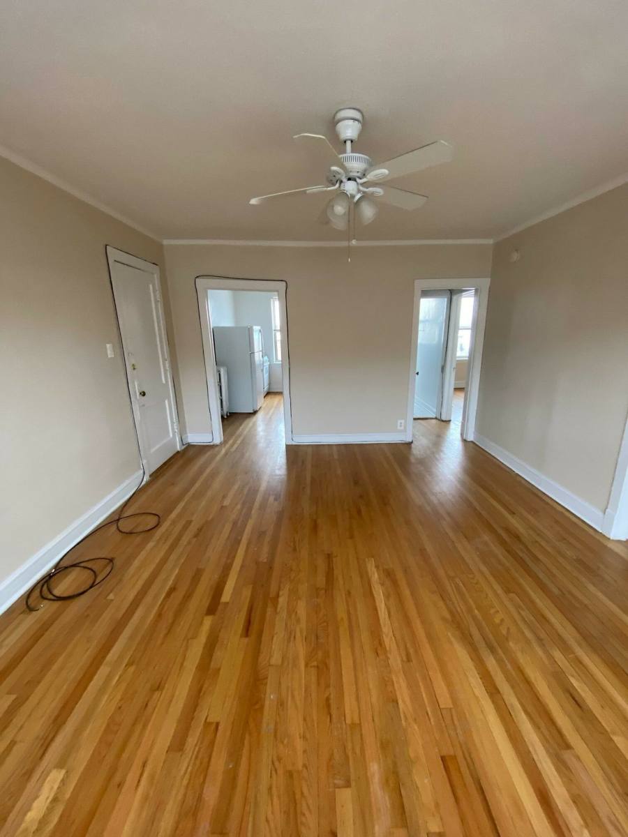 Apartment for rent at 2350 W Touhy #3I, Chicago, IL 60645