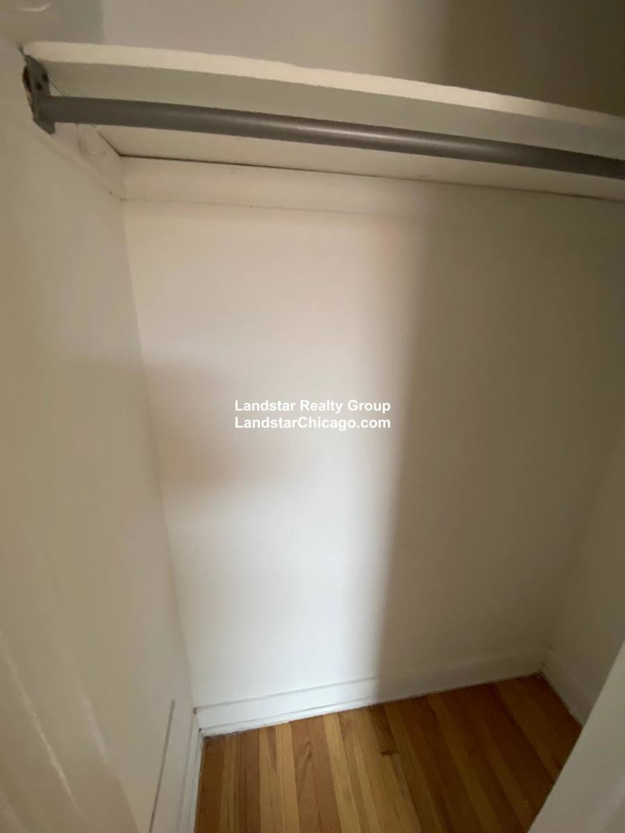 Apartment for rent at 2350 W Touhy #3I, Chicago, IL 60645