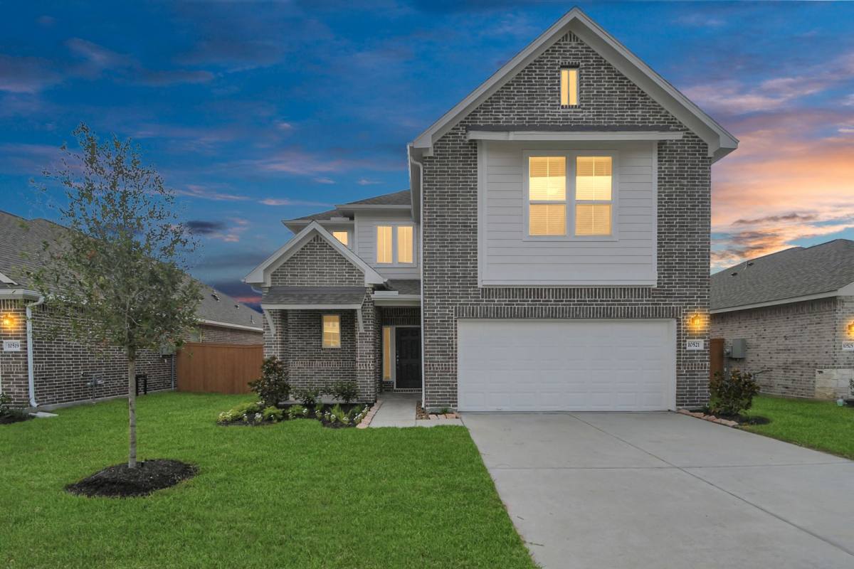 House for rent at 10534 Wildflower View Dr, Rosharon, TX 77583