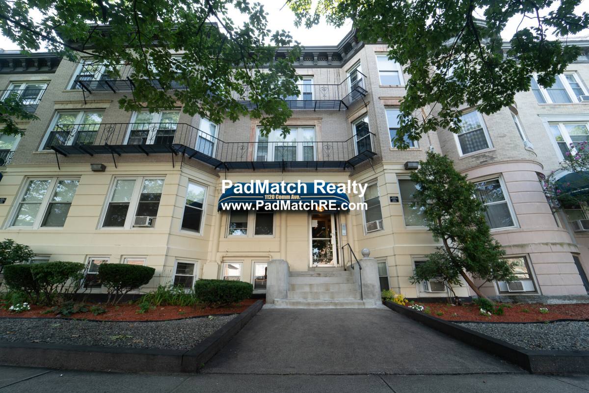 Apartment for rent at 1120 Commonwealth Ave #A, Allston, MA 02134
