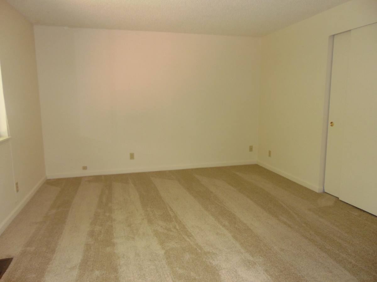 House for rent at 5920 138th Place SE, Bellevue, WA 98006