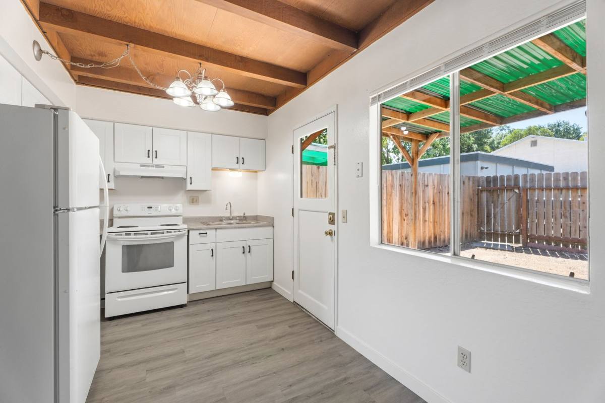 Apartment for rent at 705 El Rio St, Ukiah, CA 95482