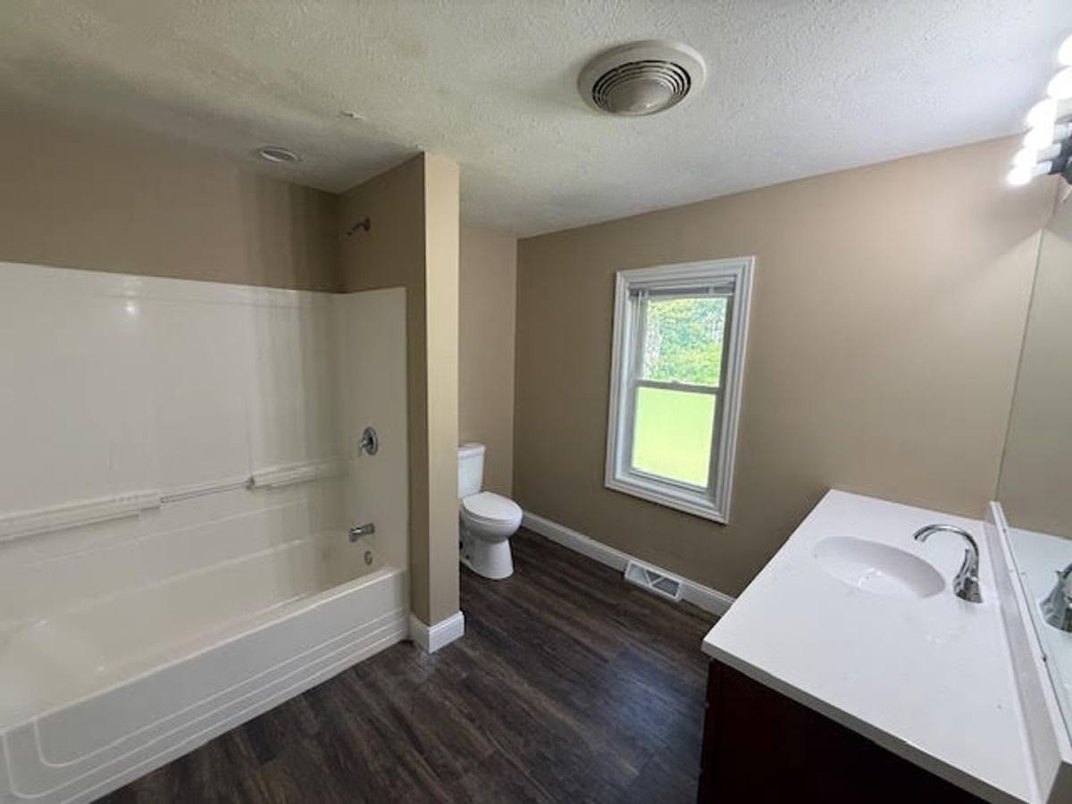 House for rent at 3313 Burnstien Rd, Auburn, IL 62615