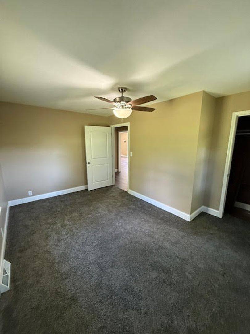 House for rent at 3313 Burnstien Rd, Auburn, IL 62615