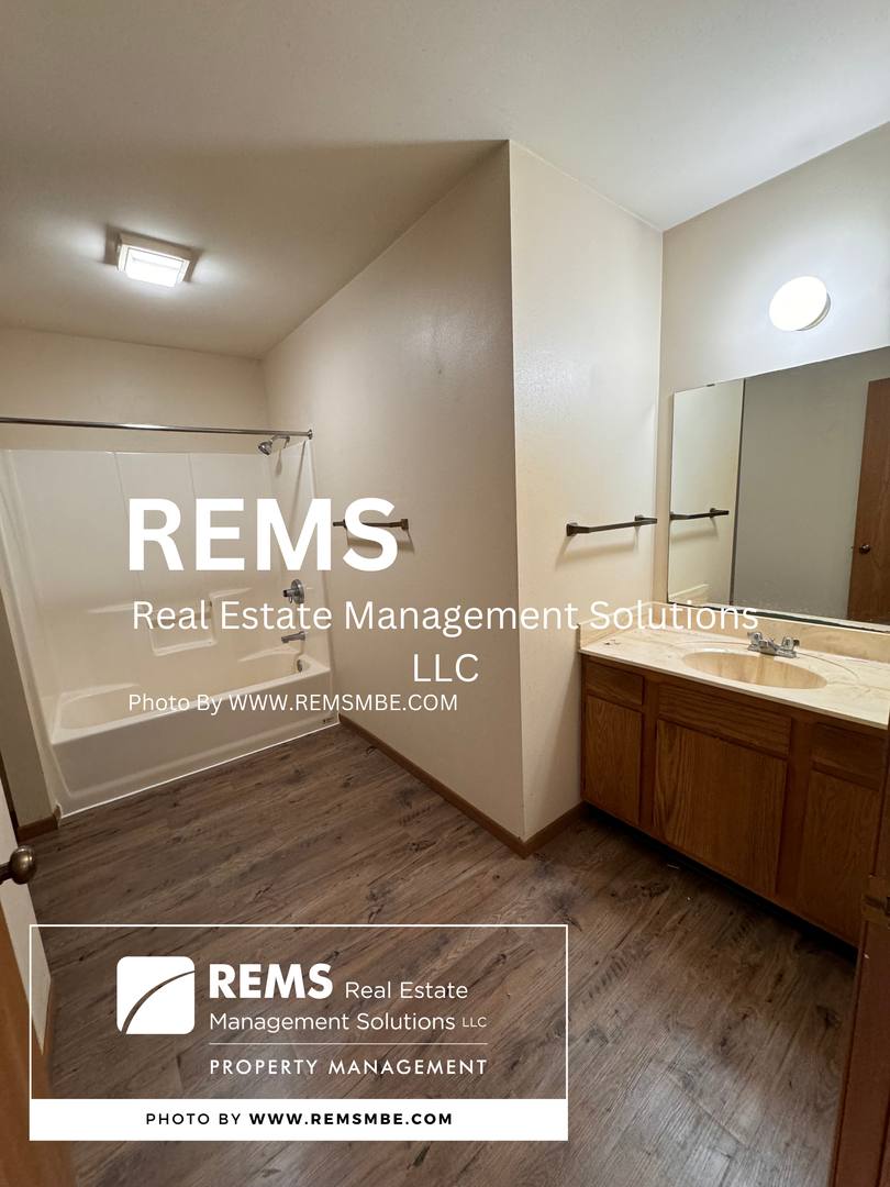 Apartment for rent at 503 7th St, Baraboo, WI 53913