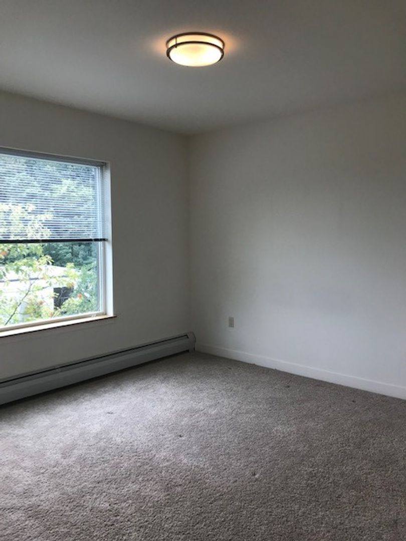 Apartment for rent at 80 Eastwood Dr, South Burlington, VT 05403