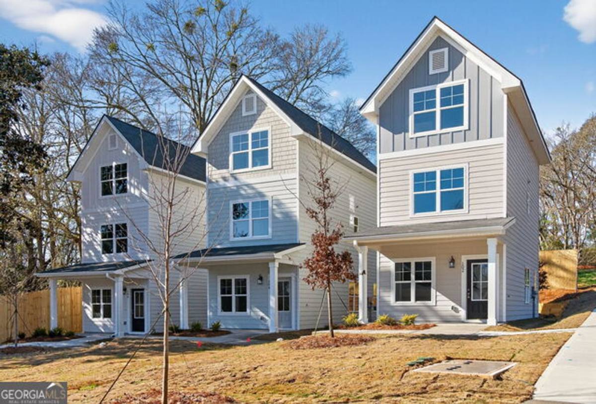 Townhouse for rent at 7 Crown St, Lagrange, GA 30240