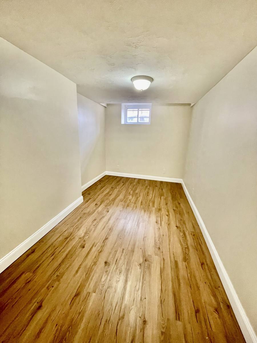 Apartment for rent at 7 Ashland St #B, Worcester, MA 01609