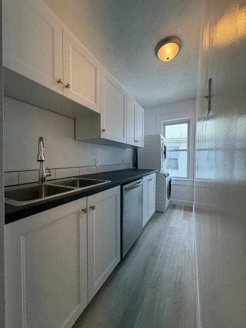 Apartment for rent at 19 Endicott St, Worcester, MA 01610