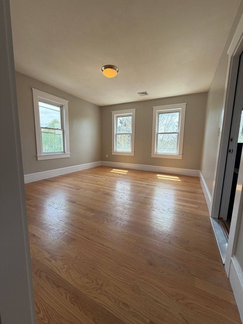 Apartment for rent at 19 Endicott St, Worcester, MA 01610
