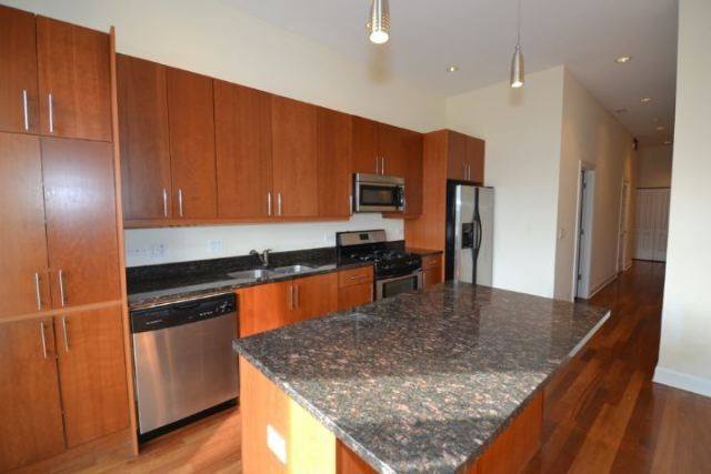 Apartment for rent at 1352 Augusta #P102, Chicago, IL 60642