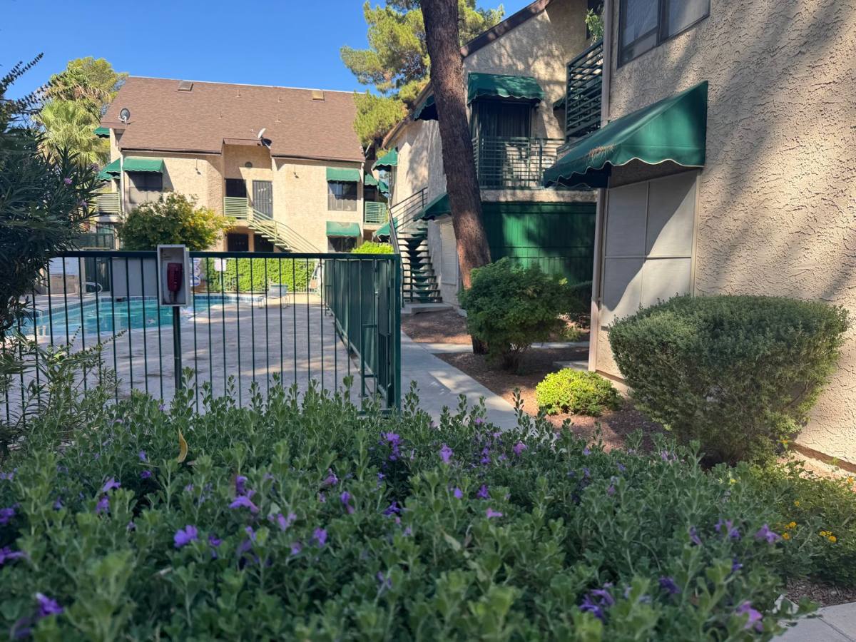 Apartment for rent at 520 Elm, Las Vegas, NV 89169