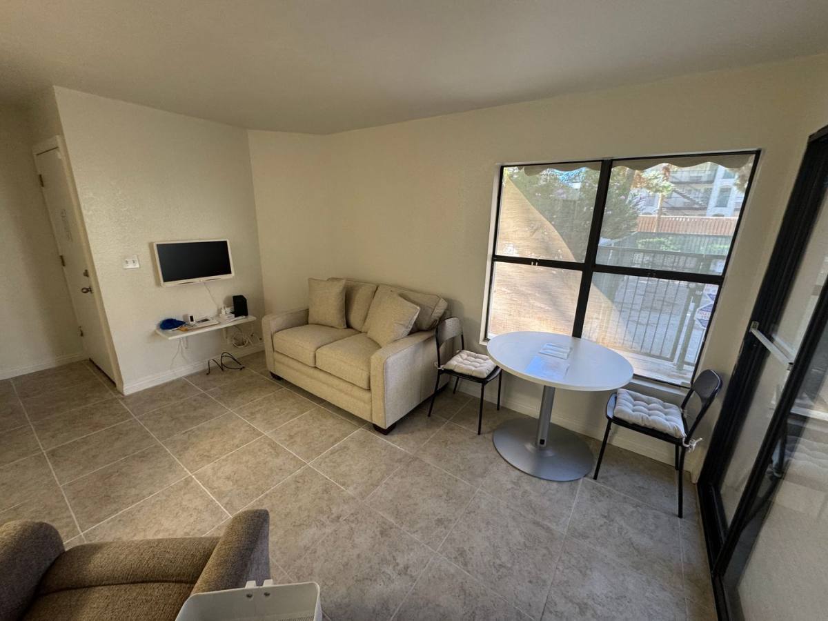 Apartment for rent at 520 Elm, Las Vegas, NV 89169