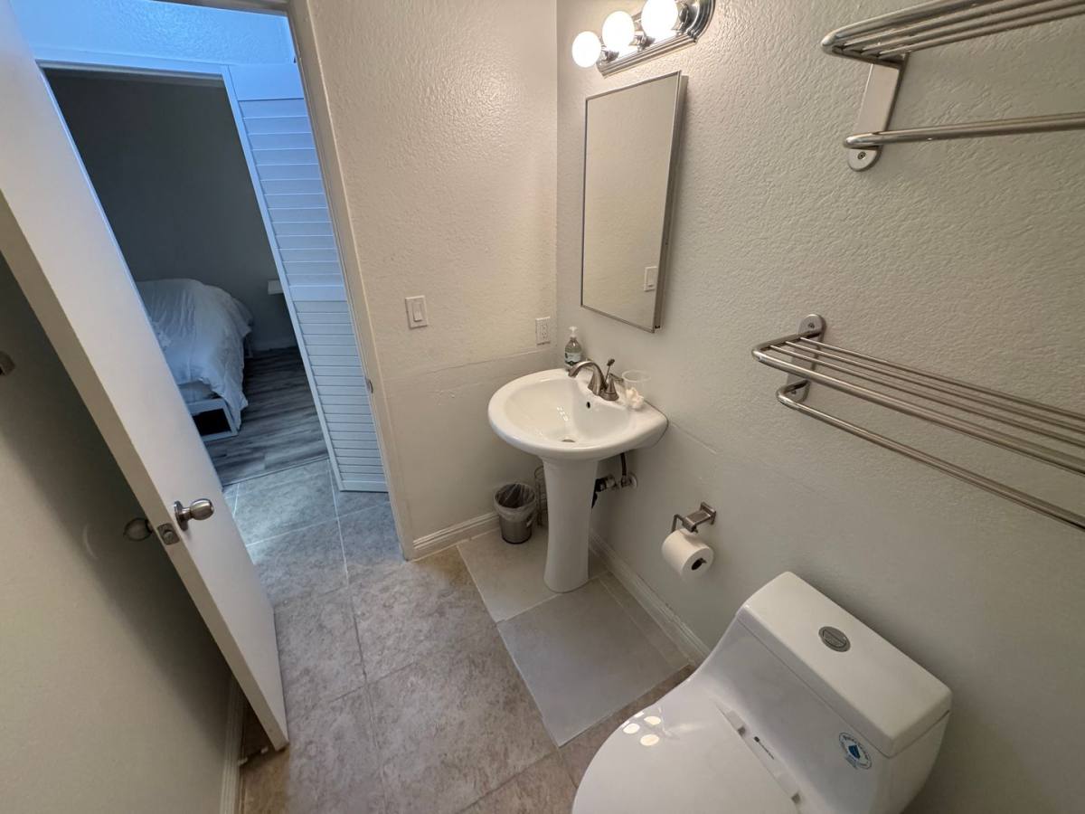 Apartment for rent at 520 Elm, Las Vegas, NV 89169