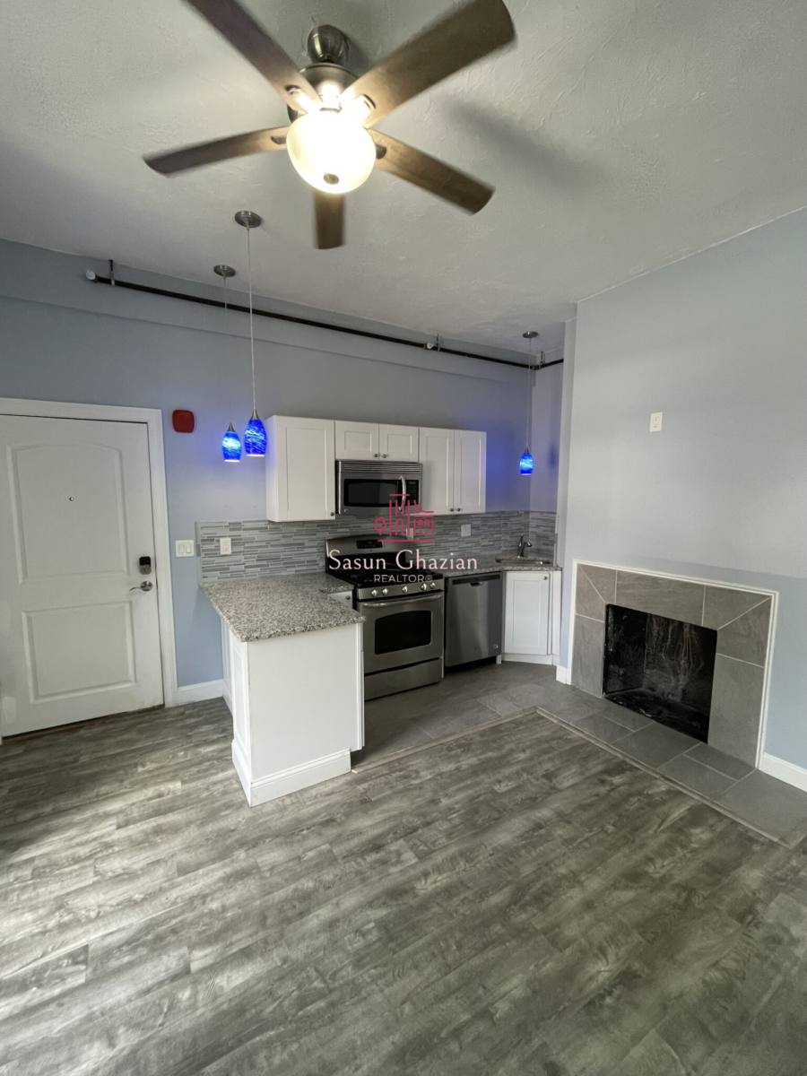 Apartment for rent at 6 Windsor St #2, Worcester, MA 01605