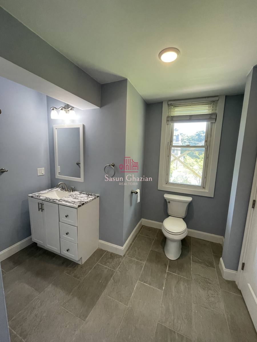 Apartment for rent at 6 Windsor St #2, Worcester, MA 01605