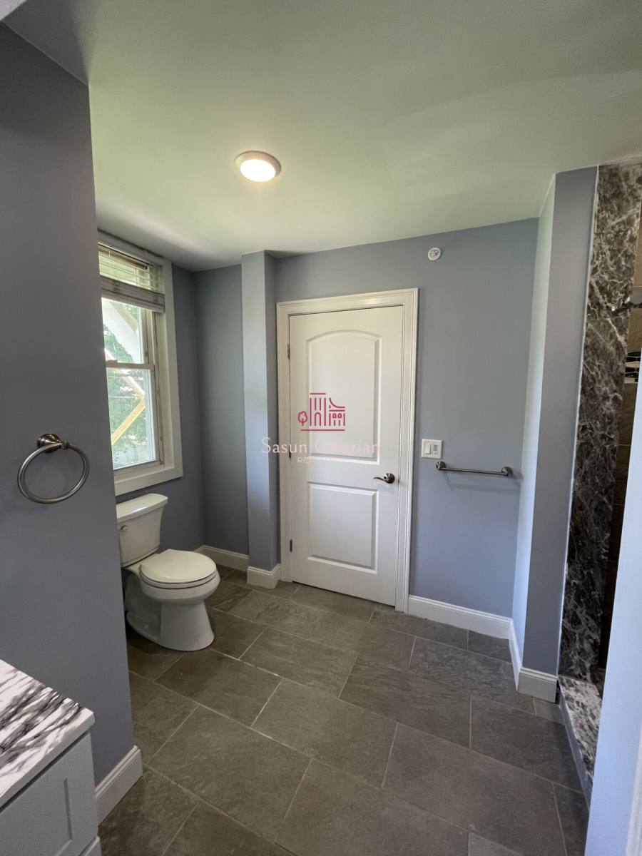 Apartment for rent at 6 Windsor St #2, Worcester, MA 01605