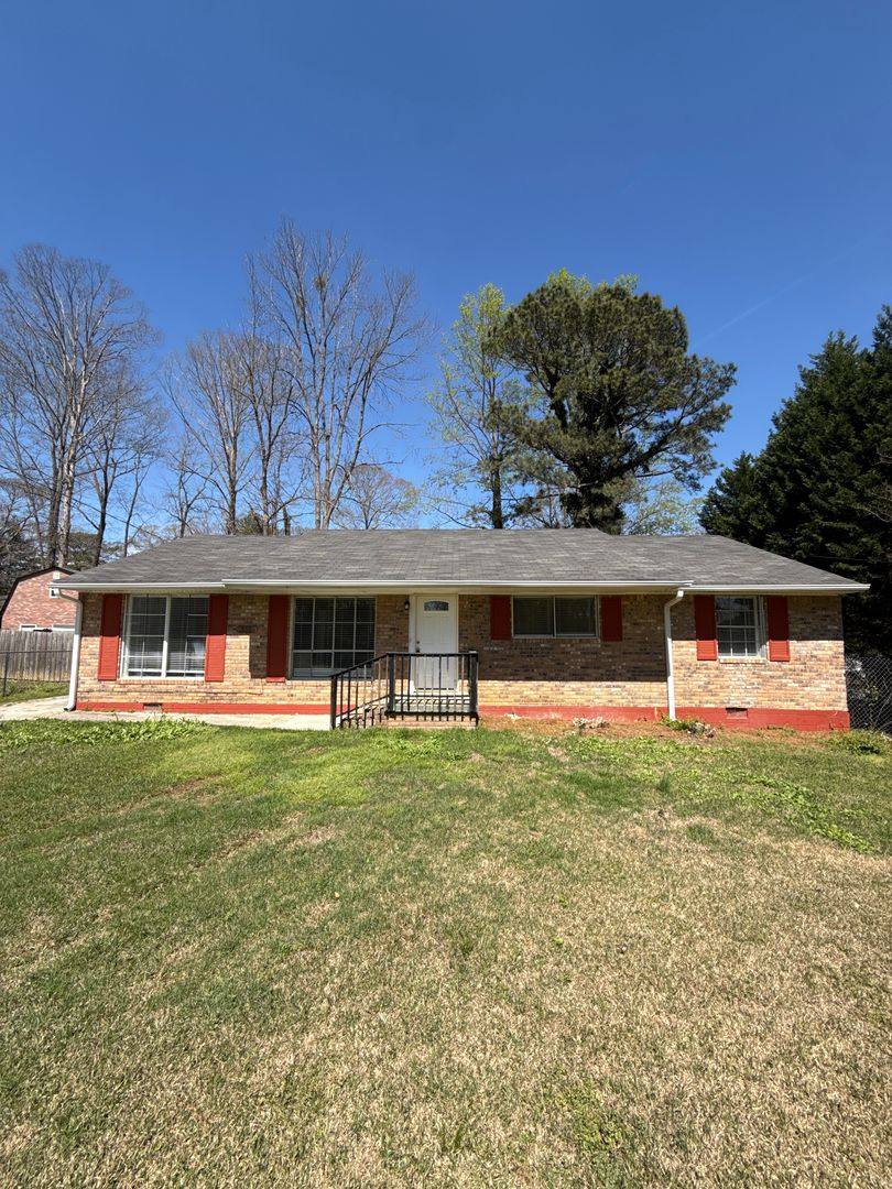 House for rent at 850 King Rd, Jonesboro, GA 30236