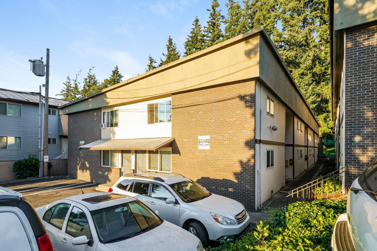 Apartment for rent at 5701 & 5707 Highway Place, Everett, WA 98203