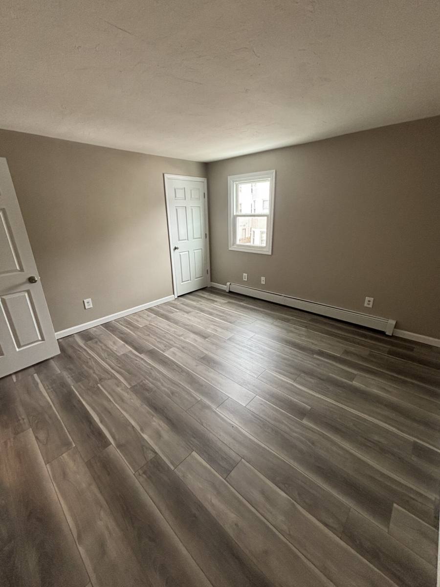 Townhouse for rent at 10 Henchman St #R, Worcester, MA 01605