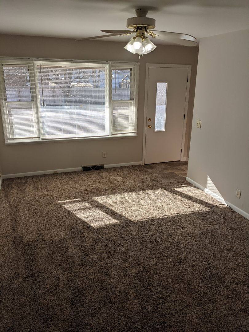 Apartment for rent at 302 S Proctor Lane, Saint Joseph, IL 61873