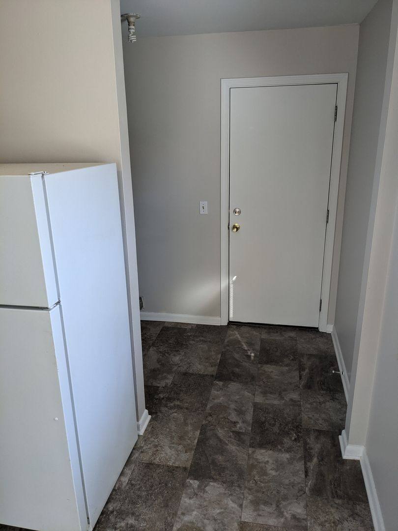 Apartment for rent at 302 S Proctor Lane, Saint Joseph, IL 61873
