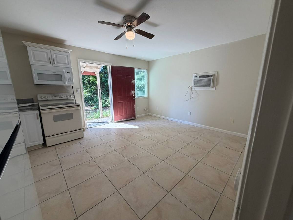 Apartment for rent at 535 N Harbor Blvd, West Sacramento, CA 95605