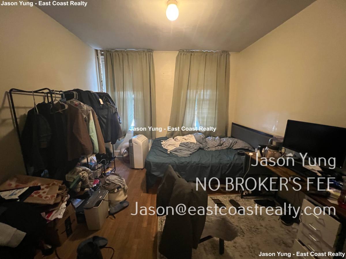 Apartment for rent at 360 Riverway #17, Boston, MA 02115