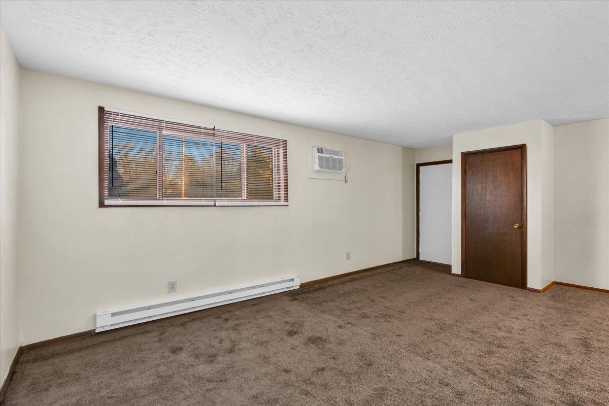 Apartment for rent at 305 Prospect, Bloomington, IL 61704