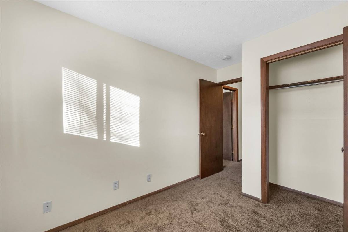 Apartment for rent at 305 Prospect, Bloomington, IL 61704