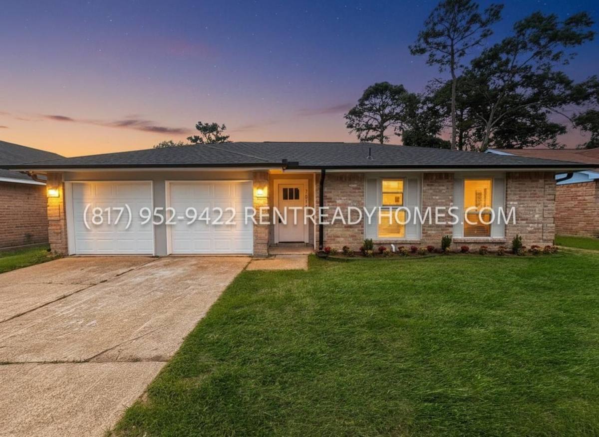House for rent at 7810 Birchbark Dr, Humble, TX 77338