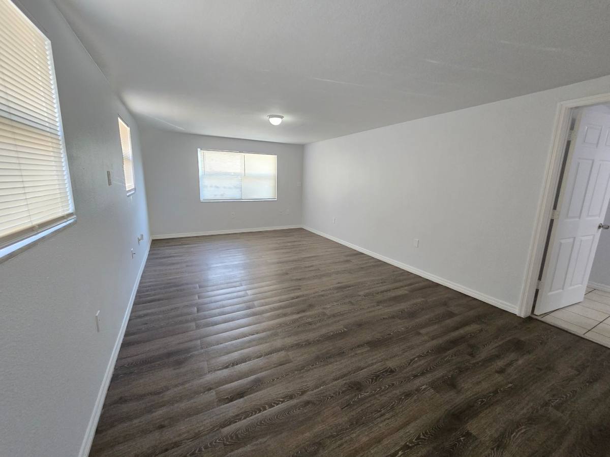 Apartment for rent at 824 S School Ave, Sarasota, FL 34237