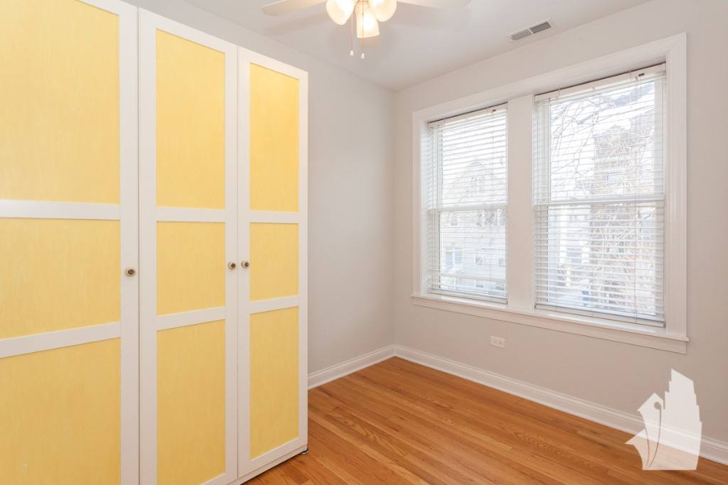Apartment for rent at 1636 W Grace St #1, Chicago, IL 60613