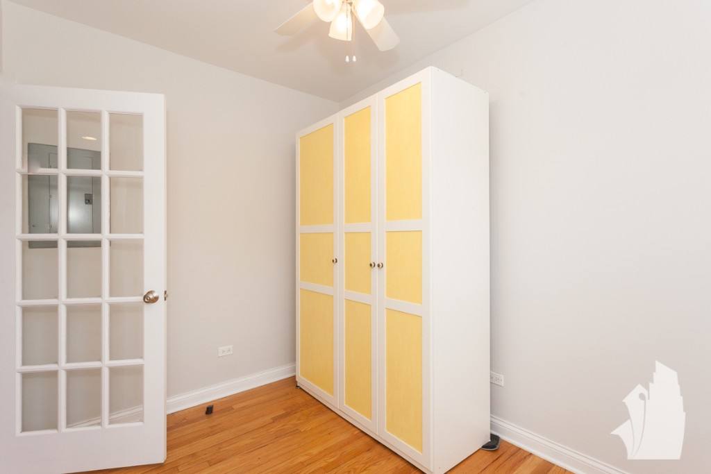 Apartment for rent at 1636 W Grace St #1, Chicago, IL 60613