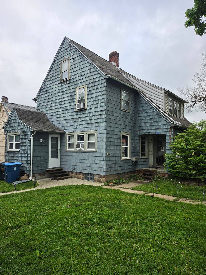 Apartment for rent at 338 College Ave, Kent, OH 44240