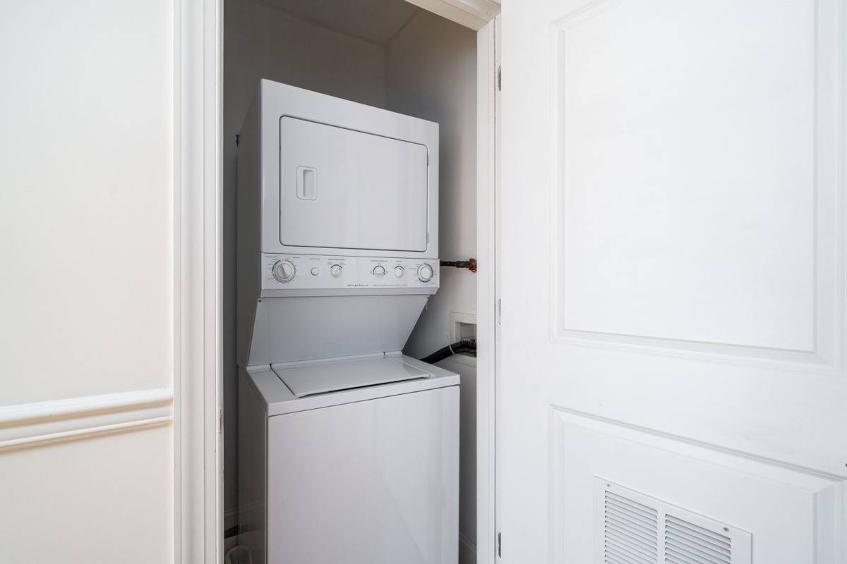 Apartment for rent at 85 Maple St, Weehawken, NJ 07086