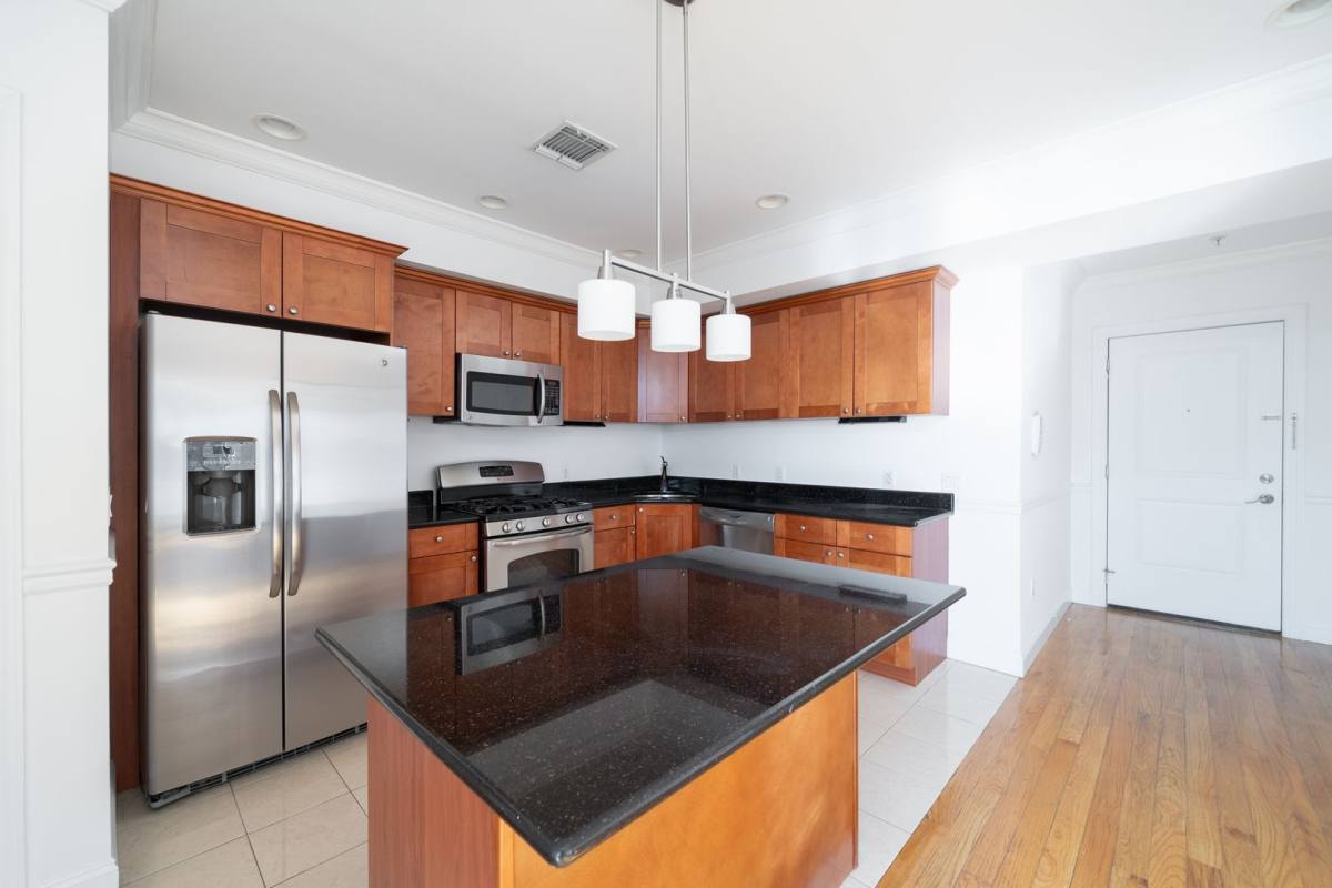Apartment for rent at 85 Maple St, Weehawken, NJ 07086