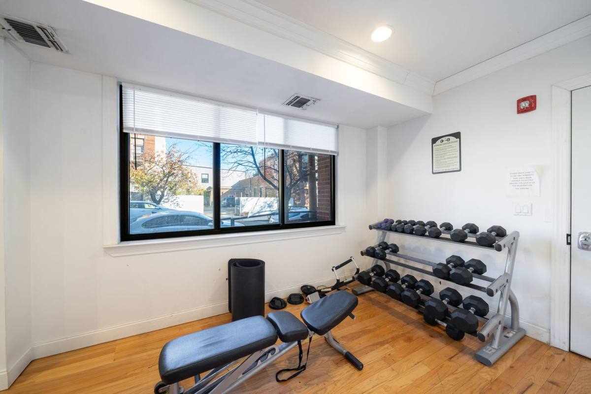 Apartment for rent at 85 Maple St, Weehawken, NJ 07086