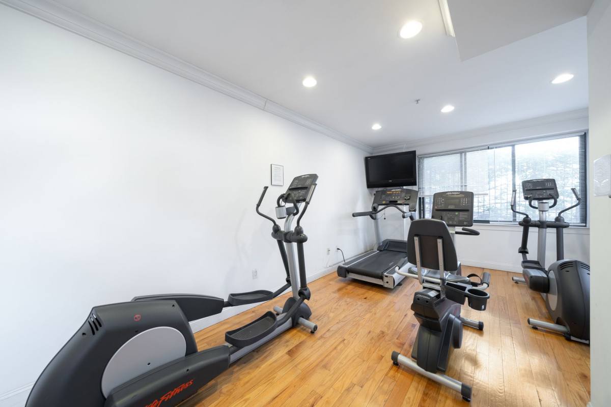 Apartment for rent at 85 Maple St, Weehawken, NJ 07086
