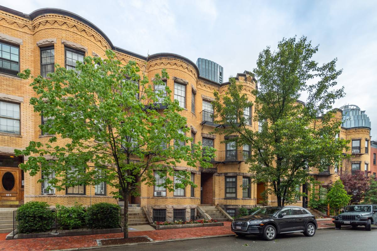 Apartment for rent at 179 Saint Botolph #6, Boston, MA 02115
