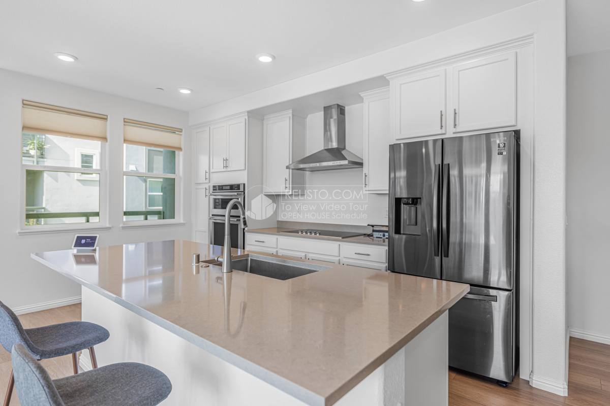 Condo for rent at 2852 5th St, Alameda, CA 94501