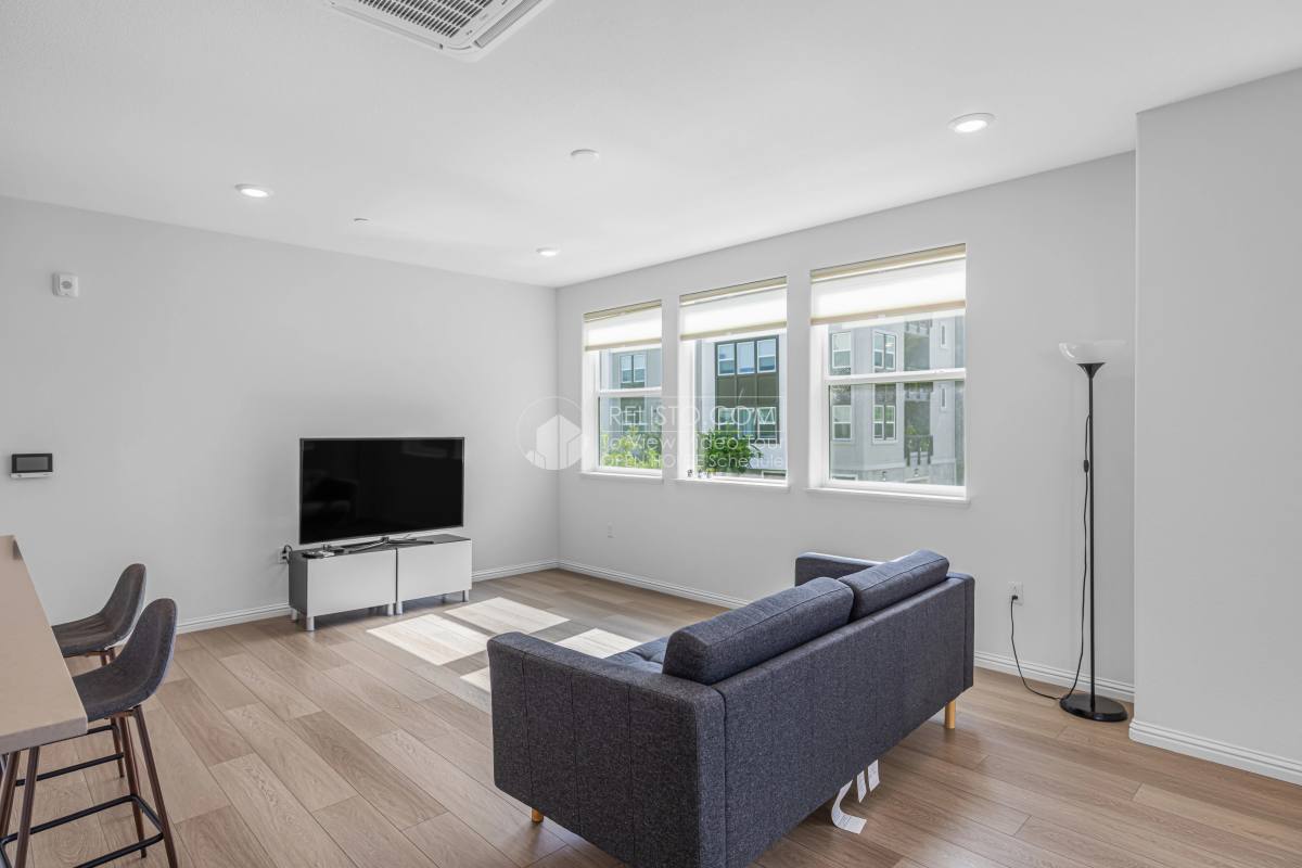 Condo for rent at 2852 5th St, Alameda, CA 94501