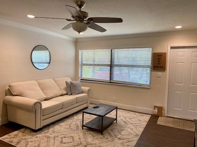 Apartment for rent at 4275 NW 114th Terrace, Coral Springs, FL 33065