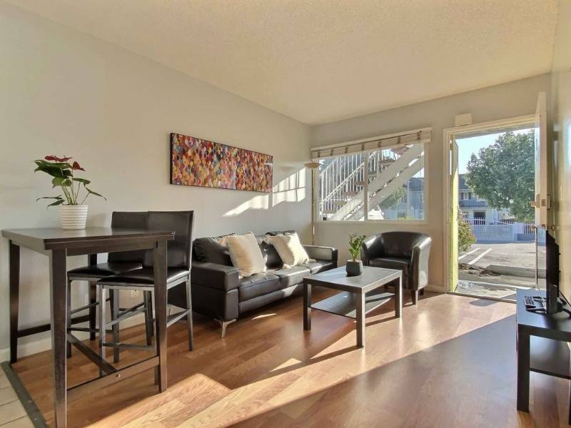 Apartment for rent at 4201 McClung Dr, Los Angeles, CA 90008