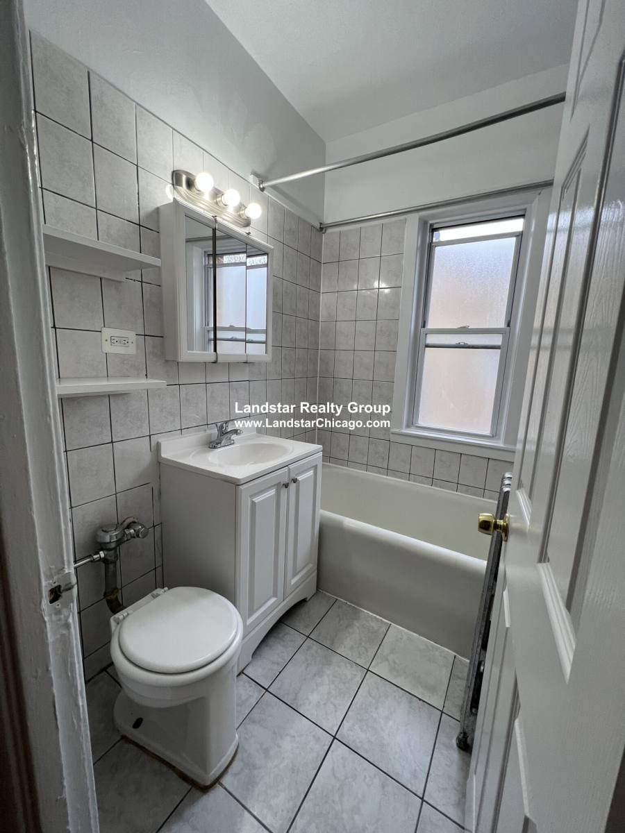 Apartment for rent at 4937 Whipple #2W, Chicago, IL 60625