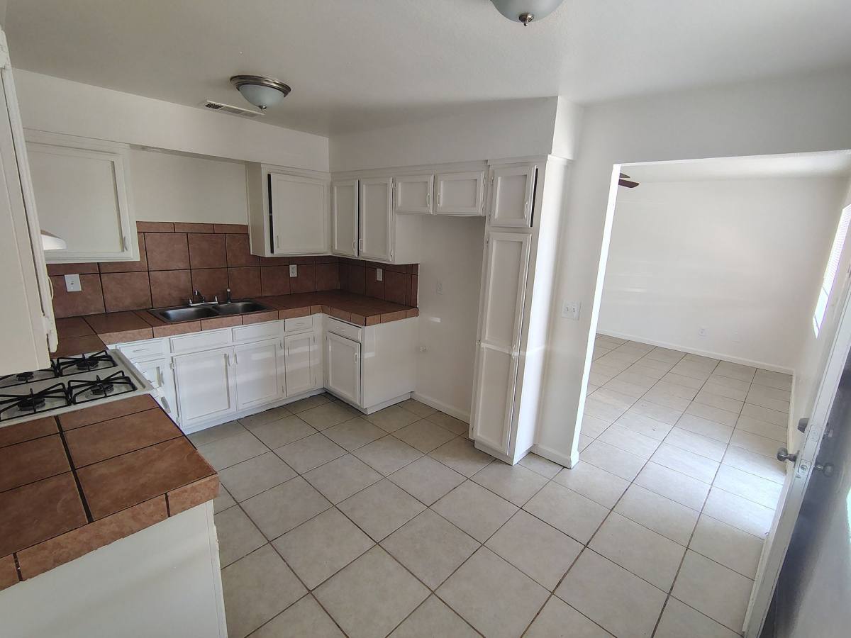 Apartment for rent at 345 Martin Luther King Jr Blvd, Bakersfield, CA 93307