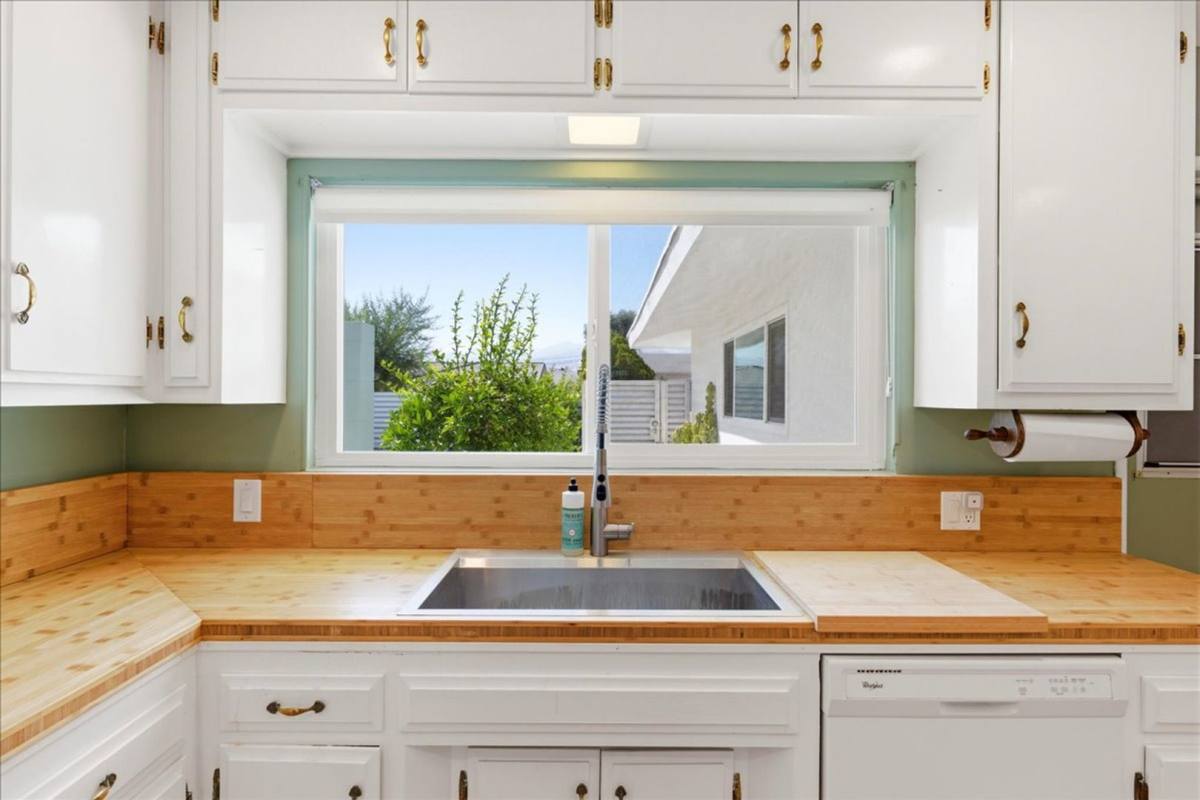House for rent at 9750 Valencia Dr, Desert Hot Springs, CA 92240
