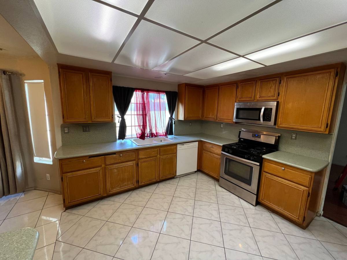 House for rent at 7834 Boxwood Court, Highland, CA 92346