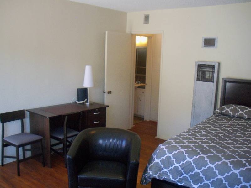 Apartment for rent at 4335 Don Tomaso Dr, Los Angeles, CA 90008